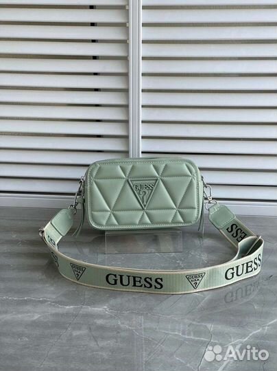 Сумкочка Guess новая