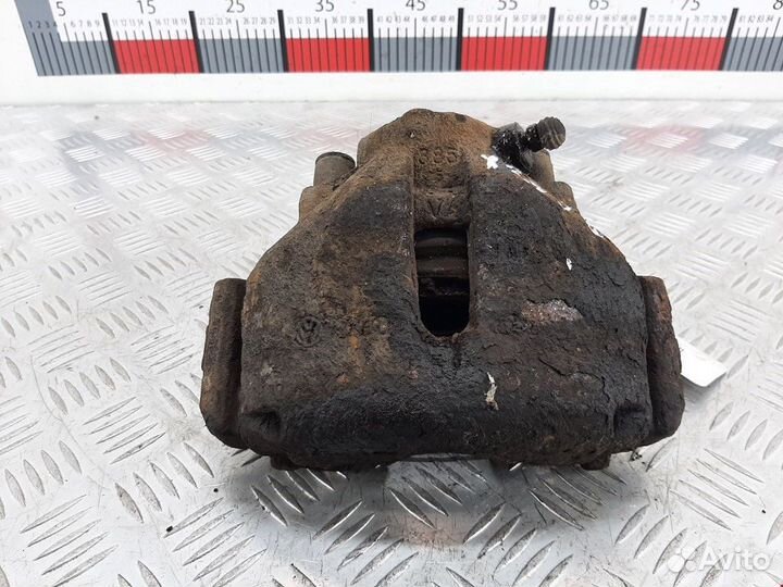 Суппорт передний правый Audi A4 B6 2003