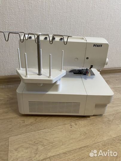 Коверлок Pfaff 4.0