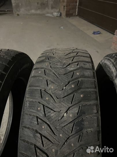 Kumho WinterCraft Ice WI31 215/60 R17