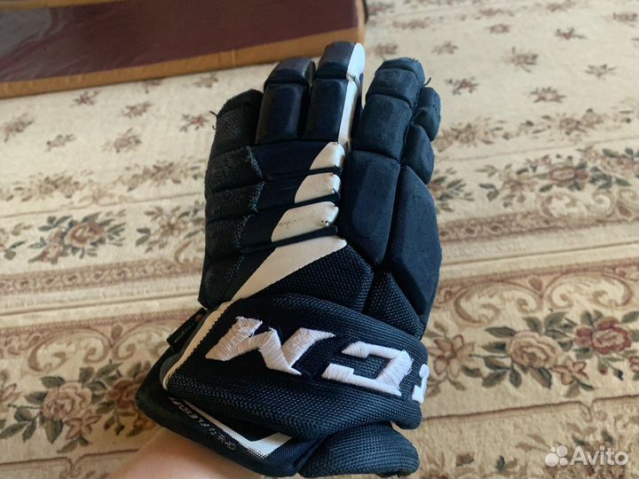 Краги хоккейные