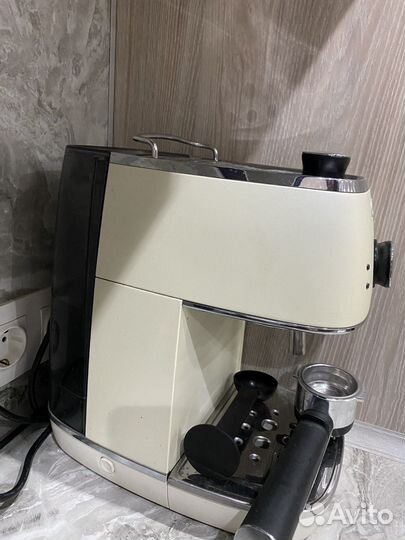 Кофемашина delonghi