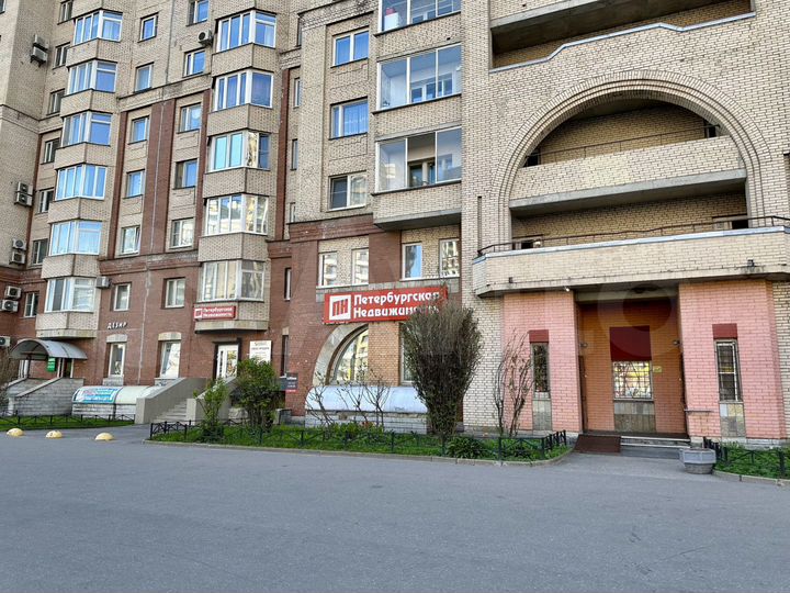Продам офисное помещение, 215 м²