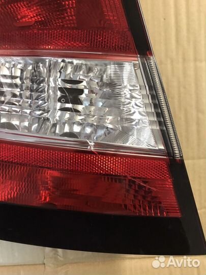 Фонарь задний левый Skoda Fabia III