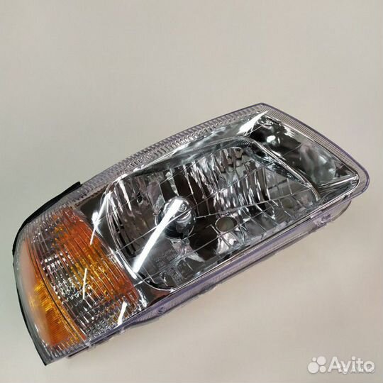 Фара правая Hyundai Accent