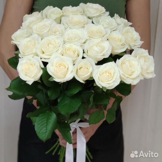 Букет из белых роз 25 шт, 50 см