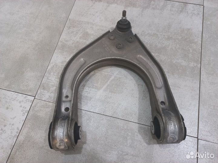 Рычаги передние верхние Mercedes E320 Cdi W211