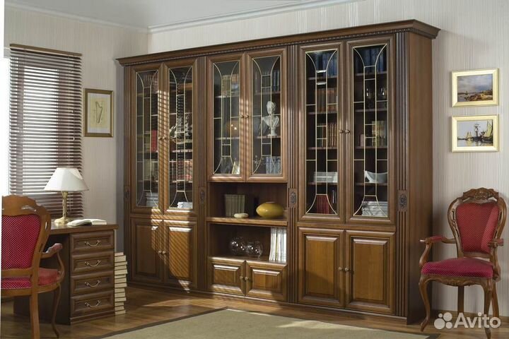 Книжный шкаф массив