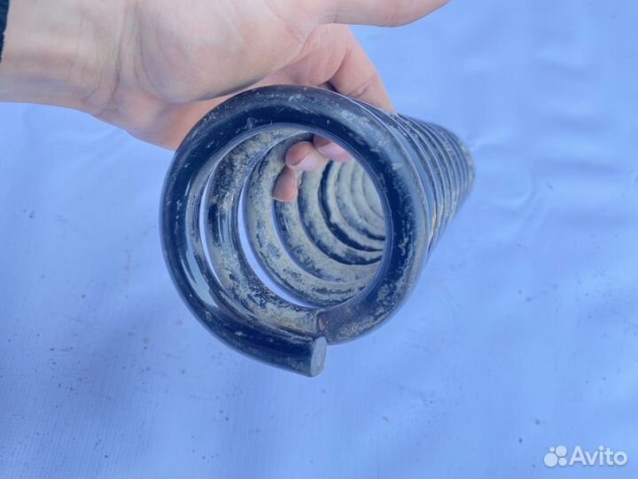 Пружина задняя SsangYong Rexton I (2001—2009) RJN