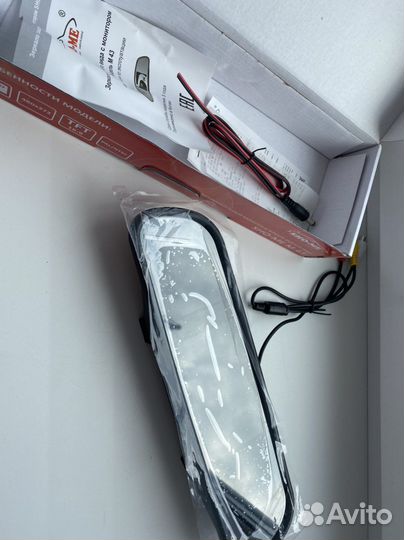 Зеркало заднего вида с монитором