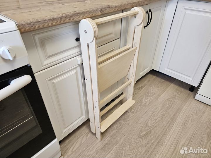 Башня помощника Монтессори