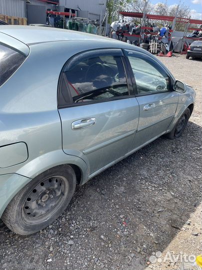 Chevrolet Lacetti хэтчбек 1.6 механика на запчасти