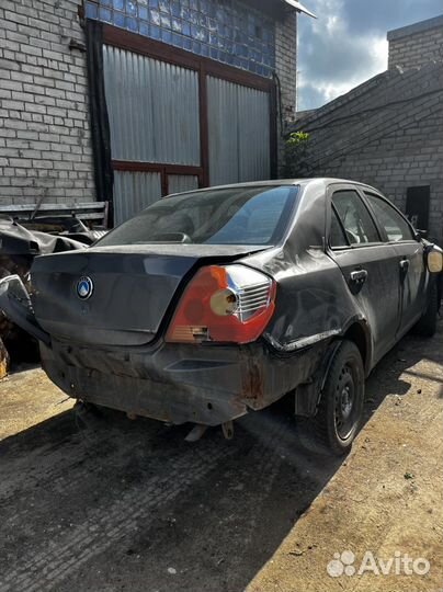 В разборе Geely MK