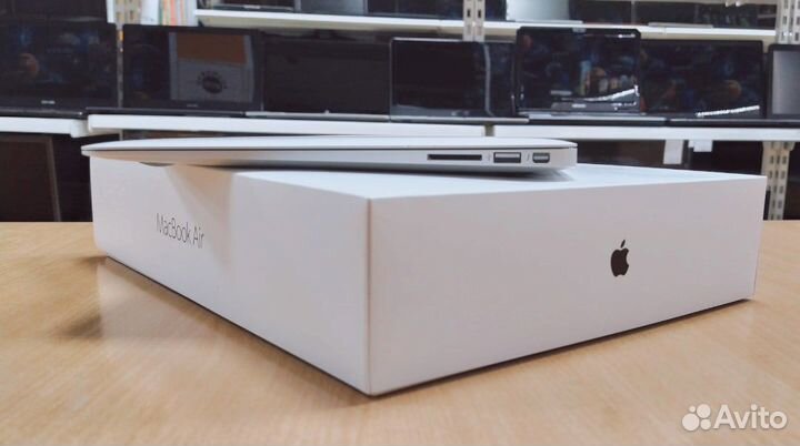 MacBook Air 2017/i5/8GB/Intel Hd/128GB SSD/13.3