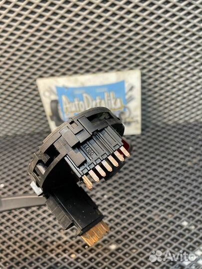 Переключатель поворотов Volkswagen Passat B4