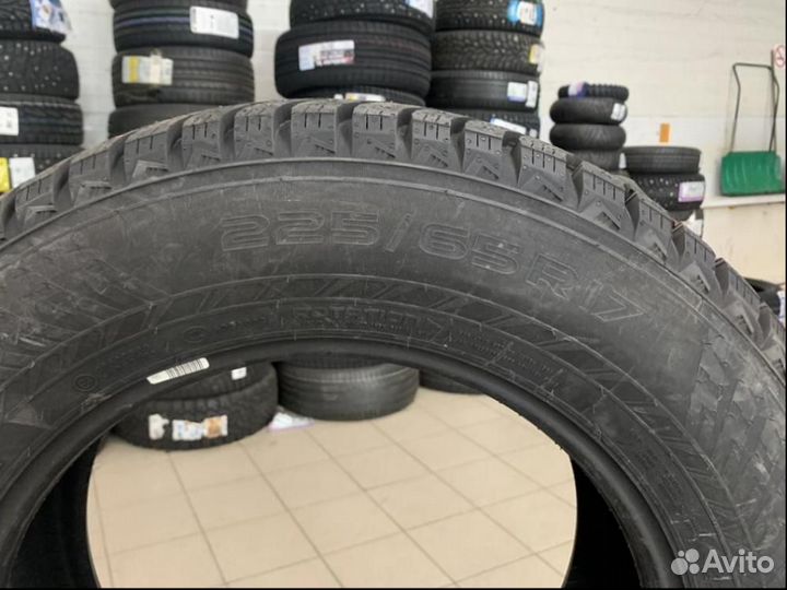 Nokian Tyres Hakkapeliitta 10p SUV 225/65 R17 106T
