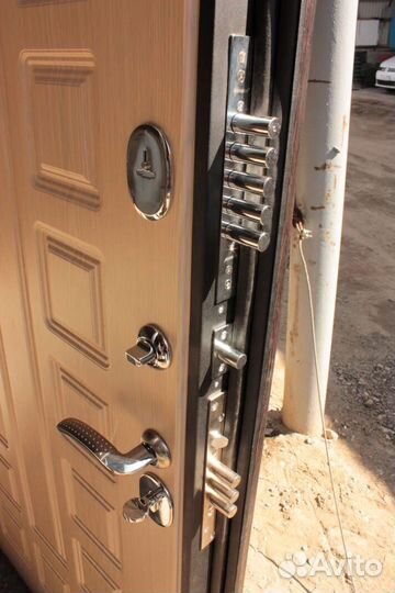 Дверь входная металлическая