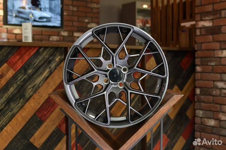 Литой диск FF R20 5x114.3