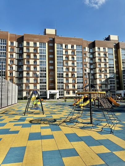 2-к. квартира, 79,3 м², 1/9 эт.