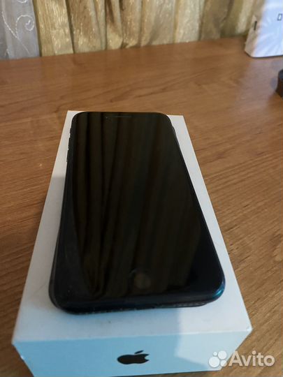 iPhone SE (2020), 64 ГБ
