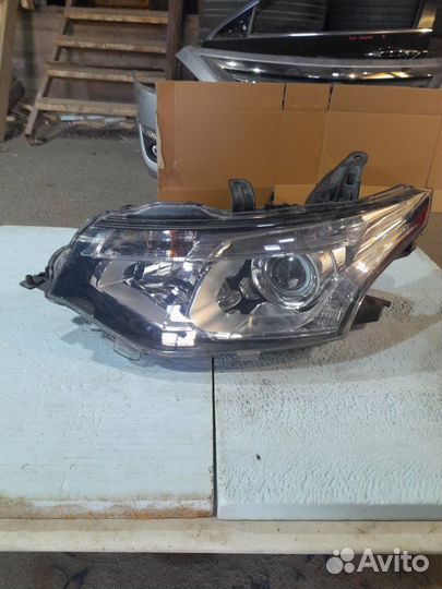 Фара левая Mitsubishi Outlander GF8W 4J12