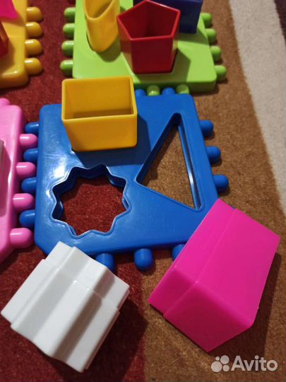 Кубик развивающий