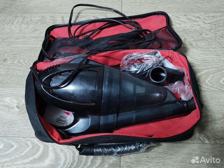 Автомобильный пылесос