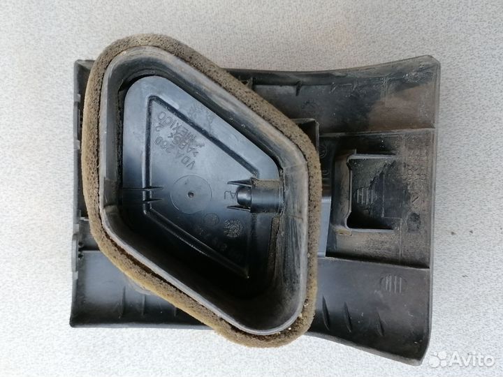 Дефлектор воздуш.VW Golf III 1991-97 1H6819704