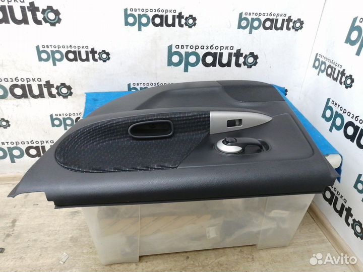 Обшивка двери задняя правая 82922-1U600 Nissan