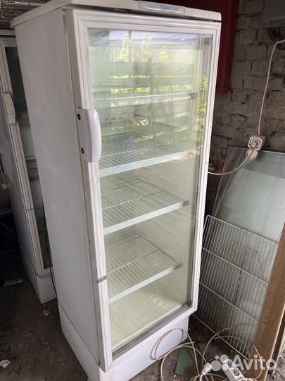 Холодильный шкаф Бирюса-310