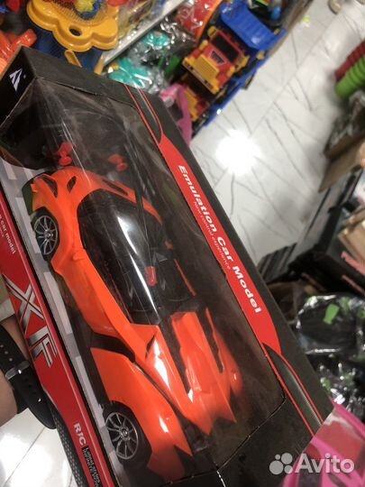 Машина с пультом