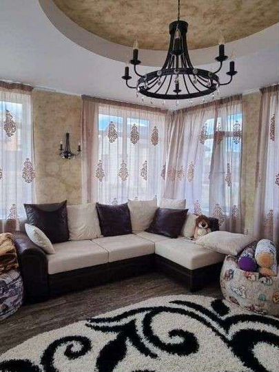 Дом 285 м² на участке 14,5 сот.