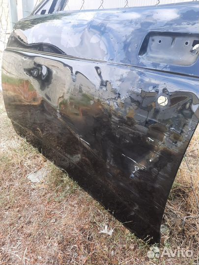 Левая передняя дверь priora