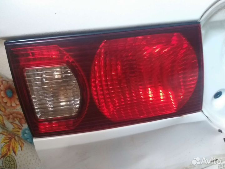 Стоп сигнал, фонарь вставка багажника