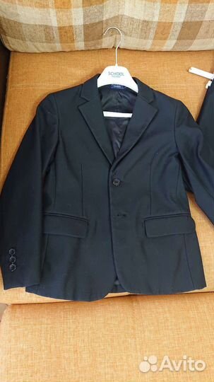 Костюм тройка + рубашки школьный для мальчика 134