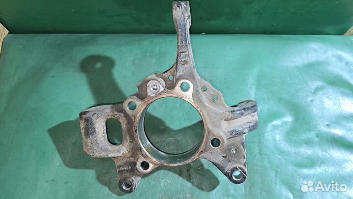 Б/У Б/У Кулак поворотный левый L PS3 mitsubishi