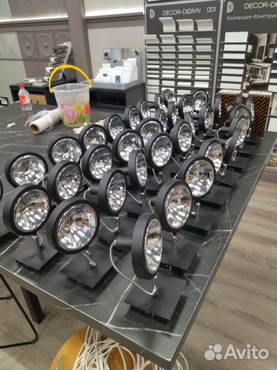 Светильник накладной поворотный Varieta 9