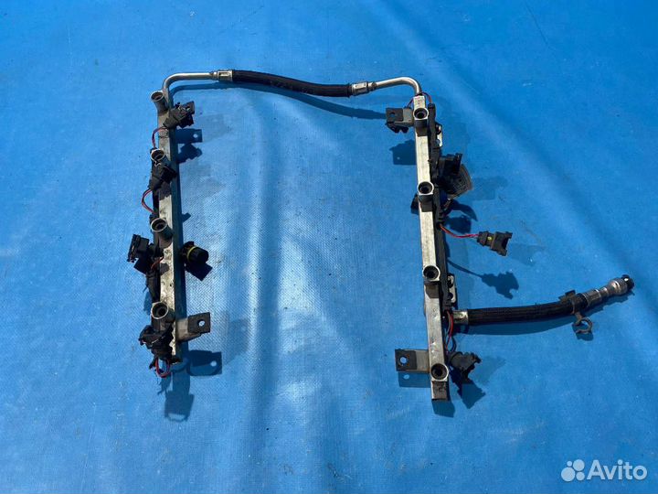 Топливная рампа BMW X5 E53 N62 4.4 4.8