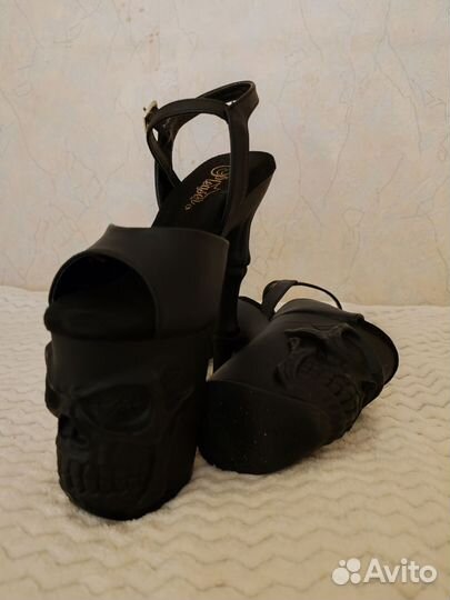 Стрипы pleaser 38 тройки