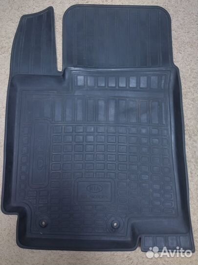 Автомобильные коврики резиновые