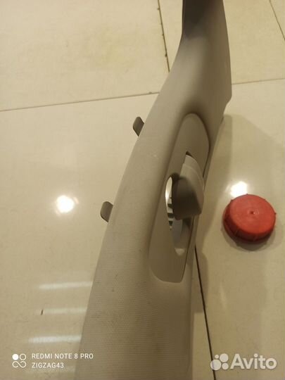 Обшивка центральной стойки (правая) (Kia K5 III)