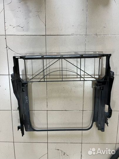 Рамка кассеты радиаторов Bmw Е53 кросовер 4.4 2005