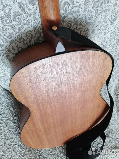 Акустическая гитара