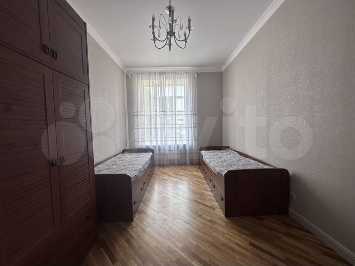 3-к. квартира, 120 м², 1/2 эт.