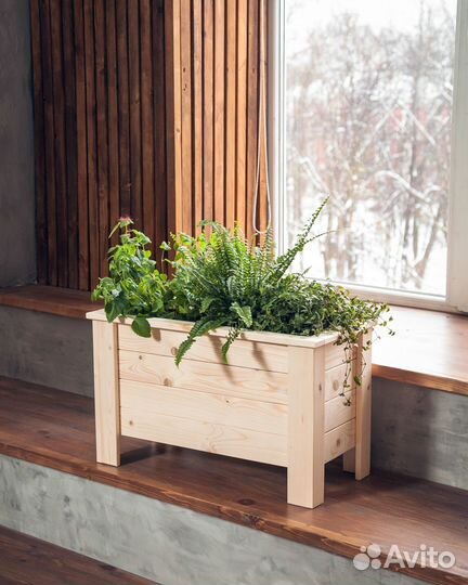 Сундук, ящик из массива дерева