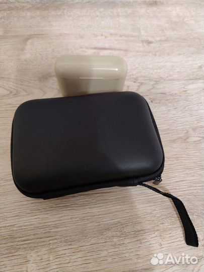 Беспроводные наушники hbq q32