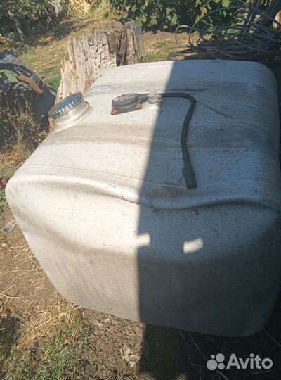 Бак дополнительный Ман Man