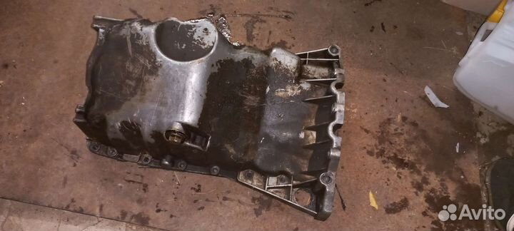 Поддон 1,6 AHL Ауди а4б5 Фольксваген Пассат Б5