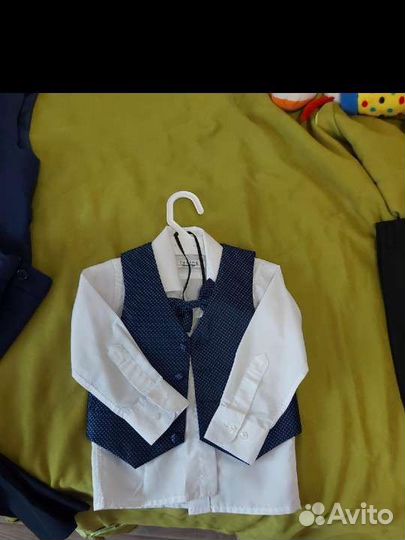Костюм тройка на мальчика 98