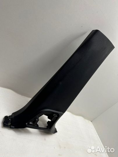 Накладка стойки кузова правая Toyota Land Cruiser